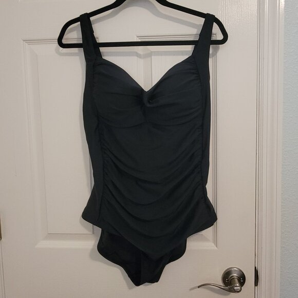 Ocean Blues Women’s Plus Size One Piece Bathing Suit Tummy Control- XL- Black - Picture 3 of 9